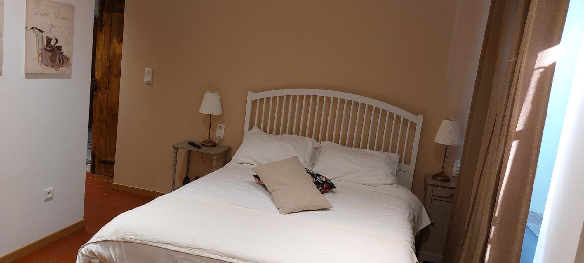 Bed and Breakfast Mas Elena Generargues Экстерьер фото